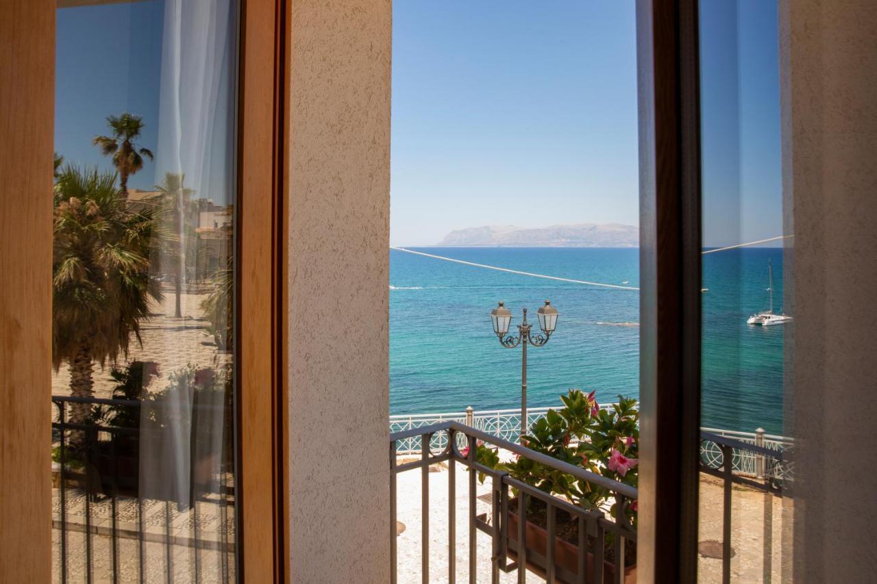 Hotel Al Madarig Castellammare del Golfo Esterno foto