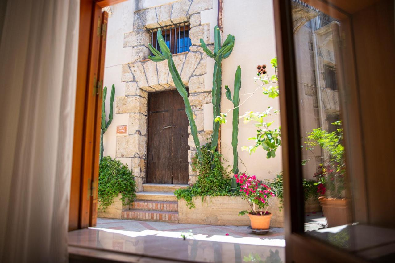 Hotel Al Madarig Castellammare del Golfo Esterno foto