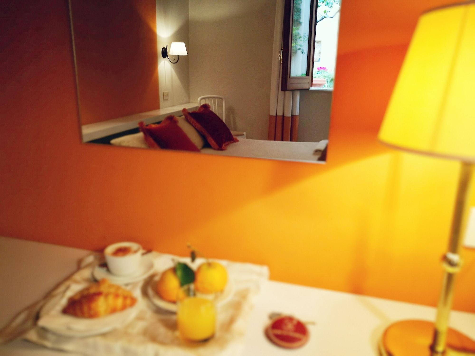 Hotel Al Madarig Castellammare del Golfo Esterno foto