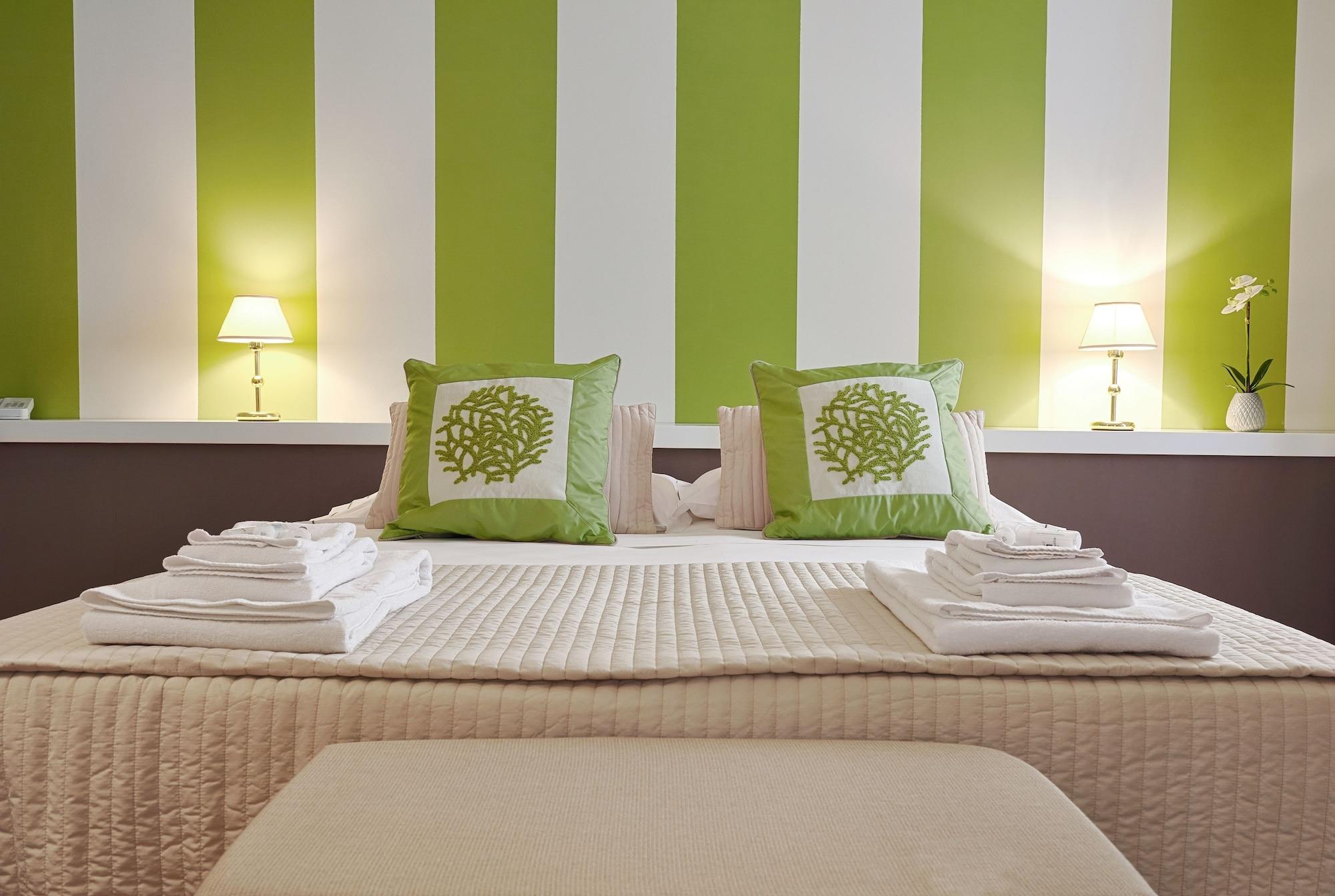 Hotel Al Madarig Castellammare del Golfo Esterno foto