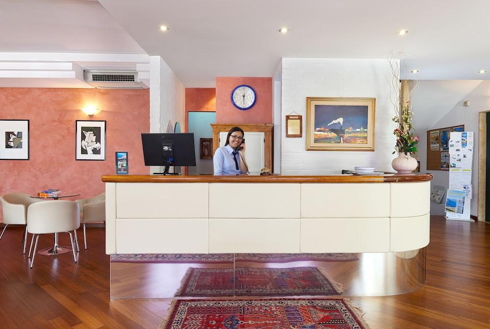 Hotel Al Madarig Castellammare del Golfo Esterno foto