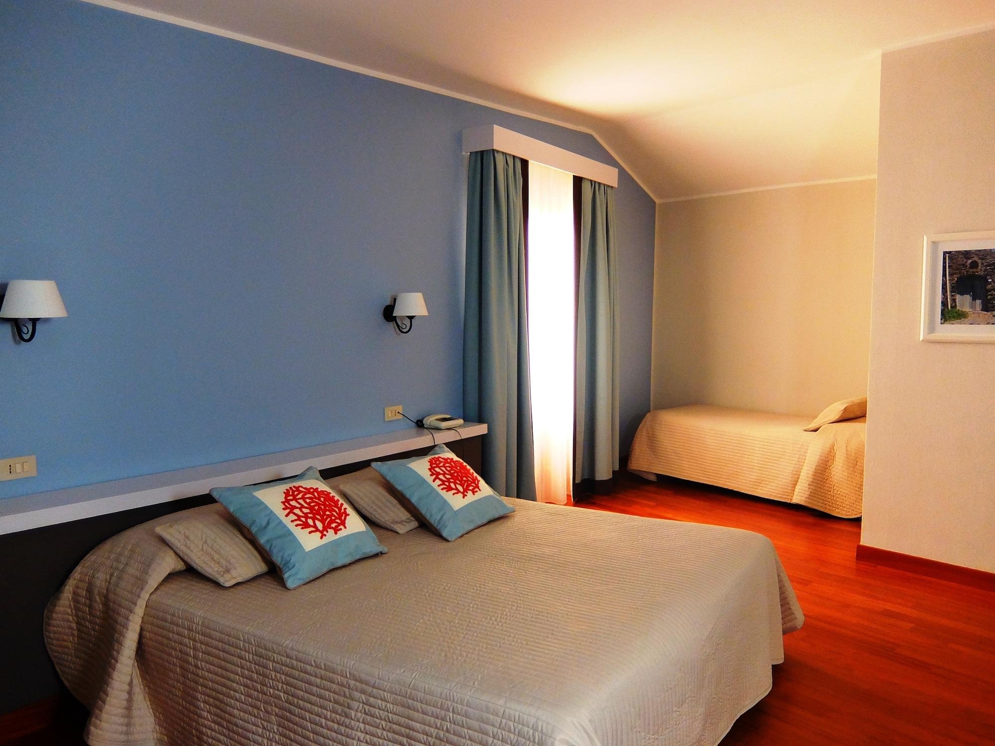 Hotel Al Madarig Castellammare del Golfo Esterno foto