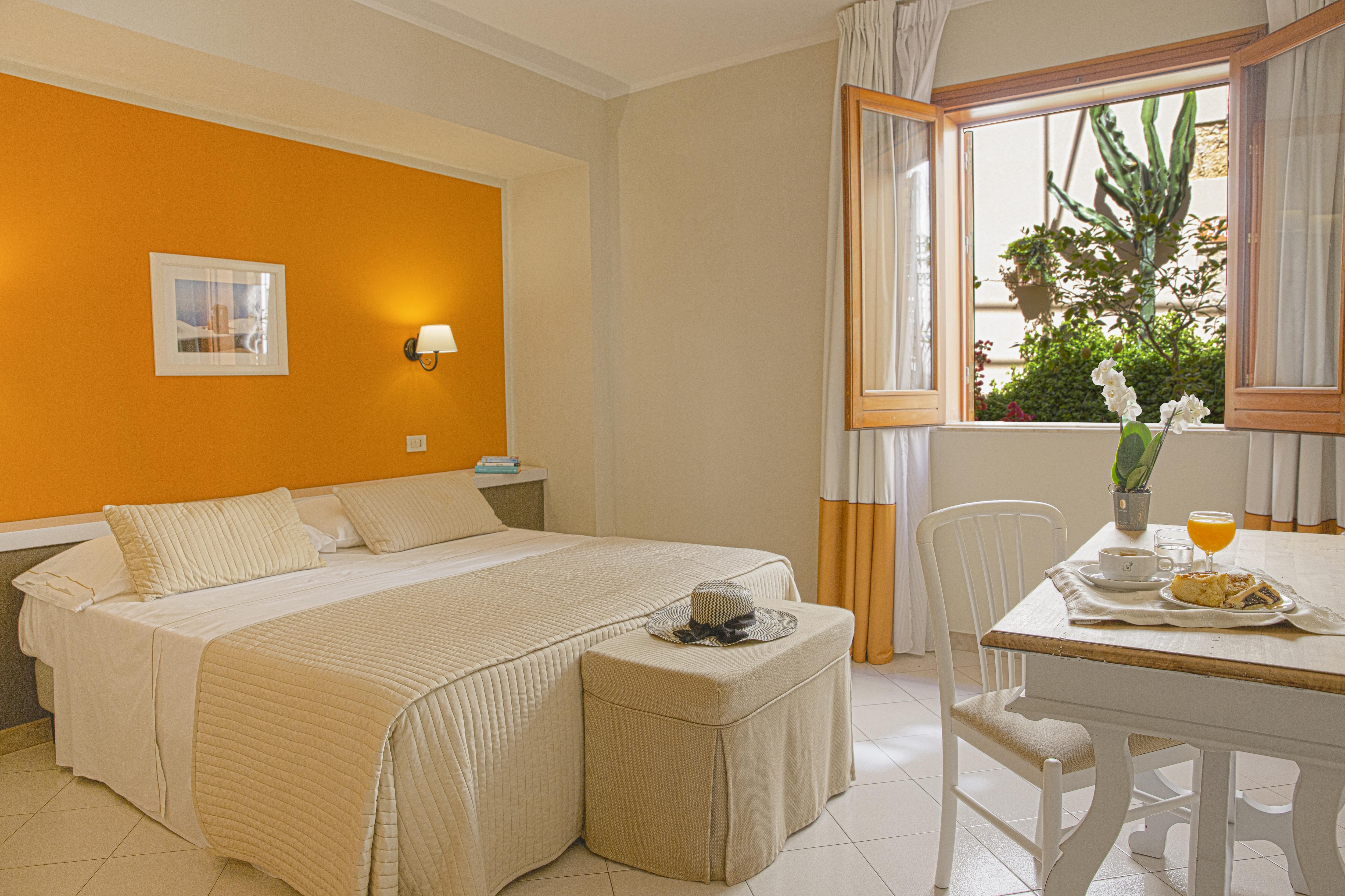 Hotel Al Madarig Castellammare del Golfo Esterno foto