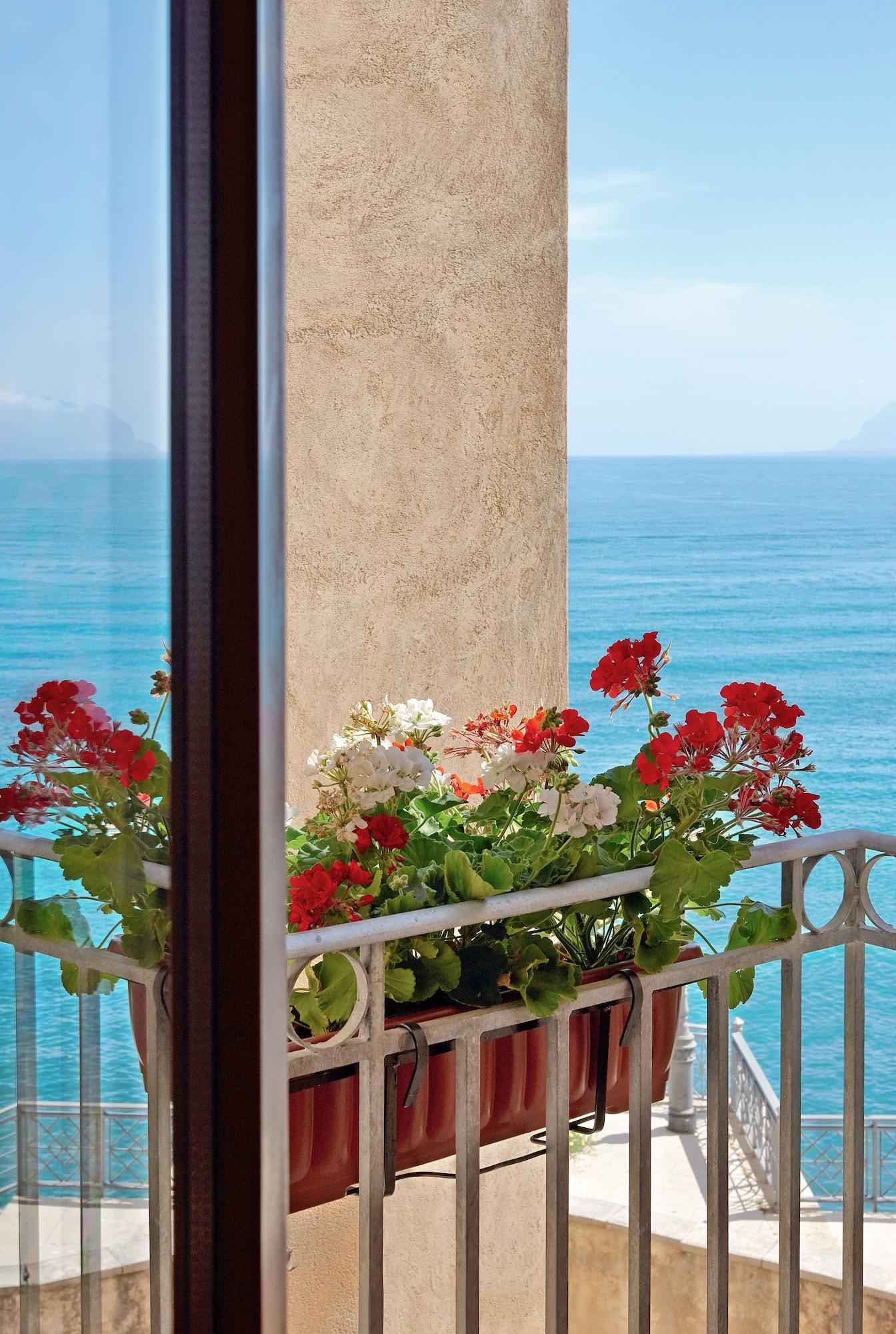 Hotel Al Madarig Castellammare del Golfo Esterno foto